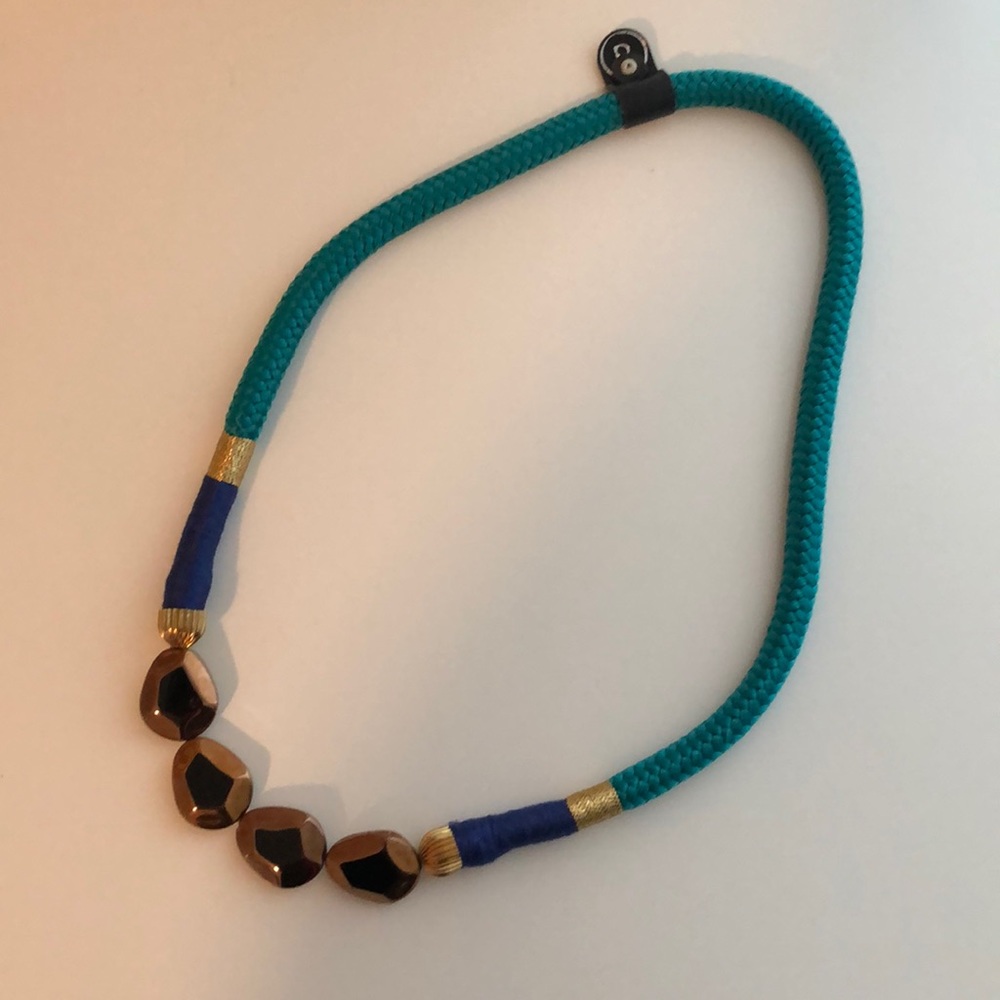 Statement rope necklace
